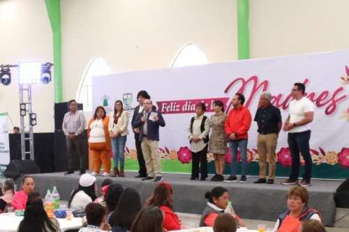 Zinacantepec celebra a sus madres